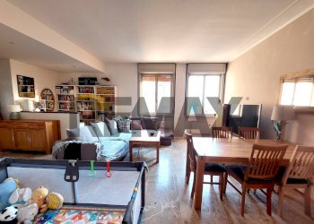 Sala da pranzo - Trilocale Via Crosa della Maccarina
 
16, Novi Ligure - foto 3