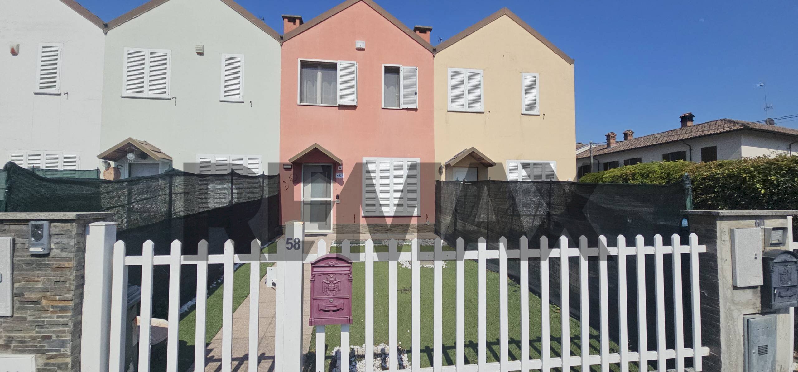 Casa all\'aperto - Villa a Schiera Via Suor Ermanna Patroni
58, Dorno - foto 2