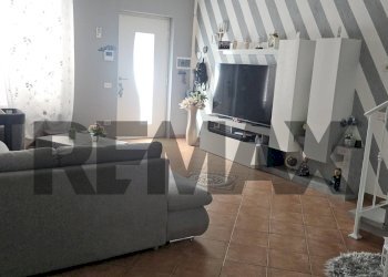 Soggiorno - Terraced Villa Via Suor Ermanna Patroni
 
58, Dorno - photo 5