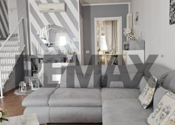Soggiorno - Terraced Villa Via Suor Ermanna Patroni
 
58, Dorno - photo 8