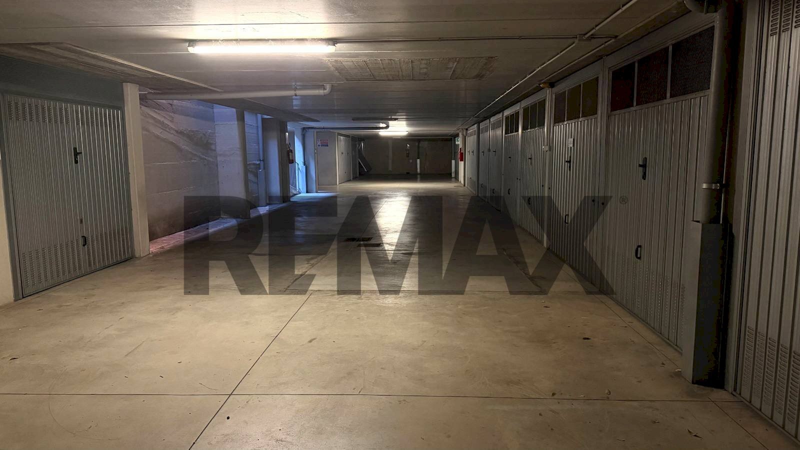 Parcheggio - Box Via Comune Antico
 
50, Milano - photo 1