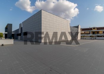 Edificio all\'aperto - Locale Commerciale vie delle Calle
snc, Guidonia Montecelio - foto 11