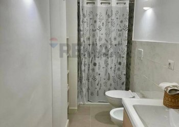 BAGNO - Bilocale Via Giovanni Merliani
 
85, Napoli - foto 12