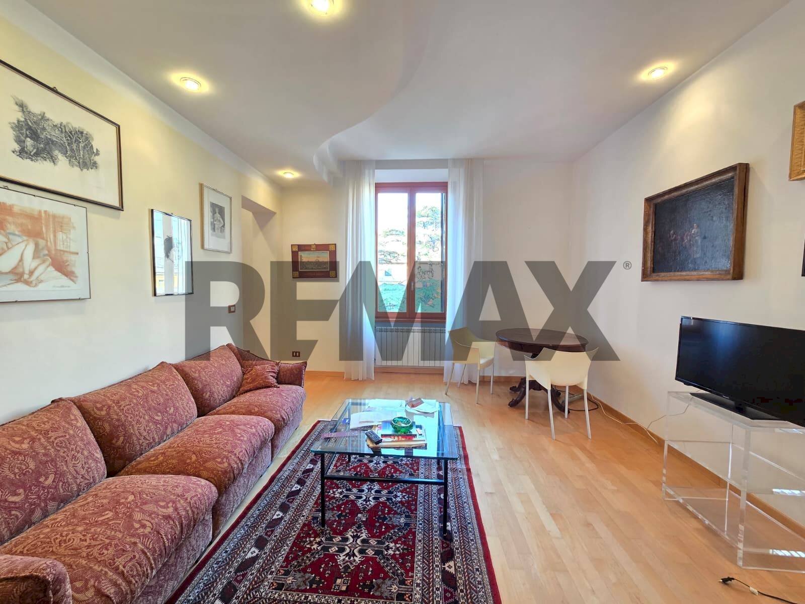 Sala da pranzo - Four-room apartment Via Firenze
15, Roma - photo 3