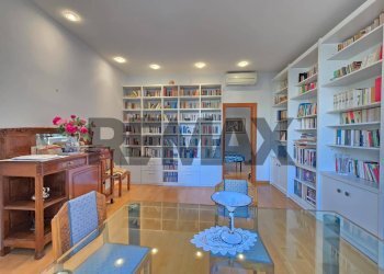 Soggiorno - Four-room apartment Via Firenze
15, Roma - photo 8