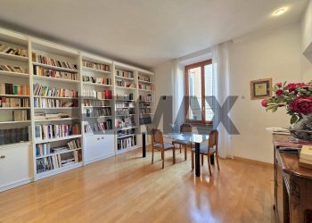 Sala da pranzo - Four-room apartment Via Firenze
15, Roma - photo 12