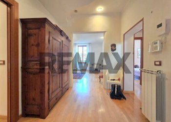 Hall / corridoio - Four-room apartment Via Firenze
15, Roma - photo 18