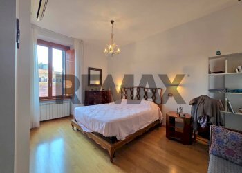 Camera / camera da letto - Four-room apartment Via Firenze
15, Roma - photo 24