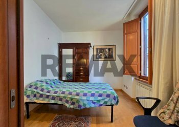 Camera / camera da letto - Four-room apartment Via Firenze
15, Roma - photo 31