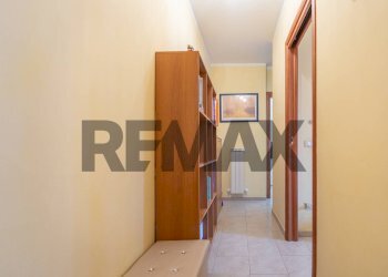 Hall / corridoio - Three-room apartment VIA GISSI
 
14, Chieti - photo 11