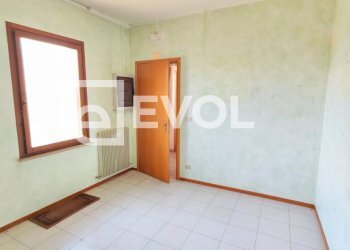 Foto 2 - Office Via Cividale
289, Udine - photo 2