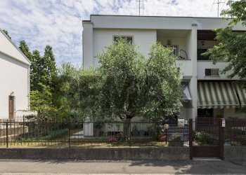 Edificio all\'aperto - Casa semi indipendente Via Attilio Agosti
18, Legnano - foto 3