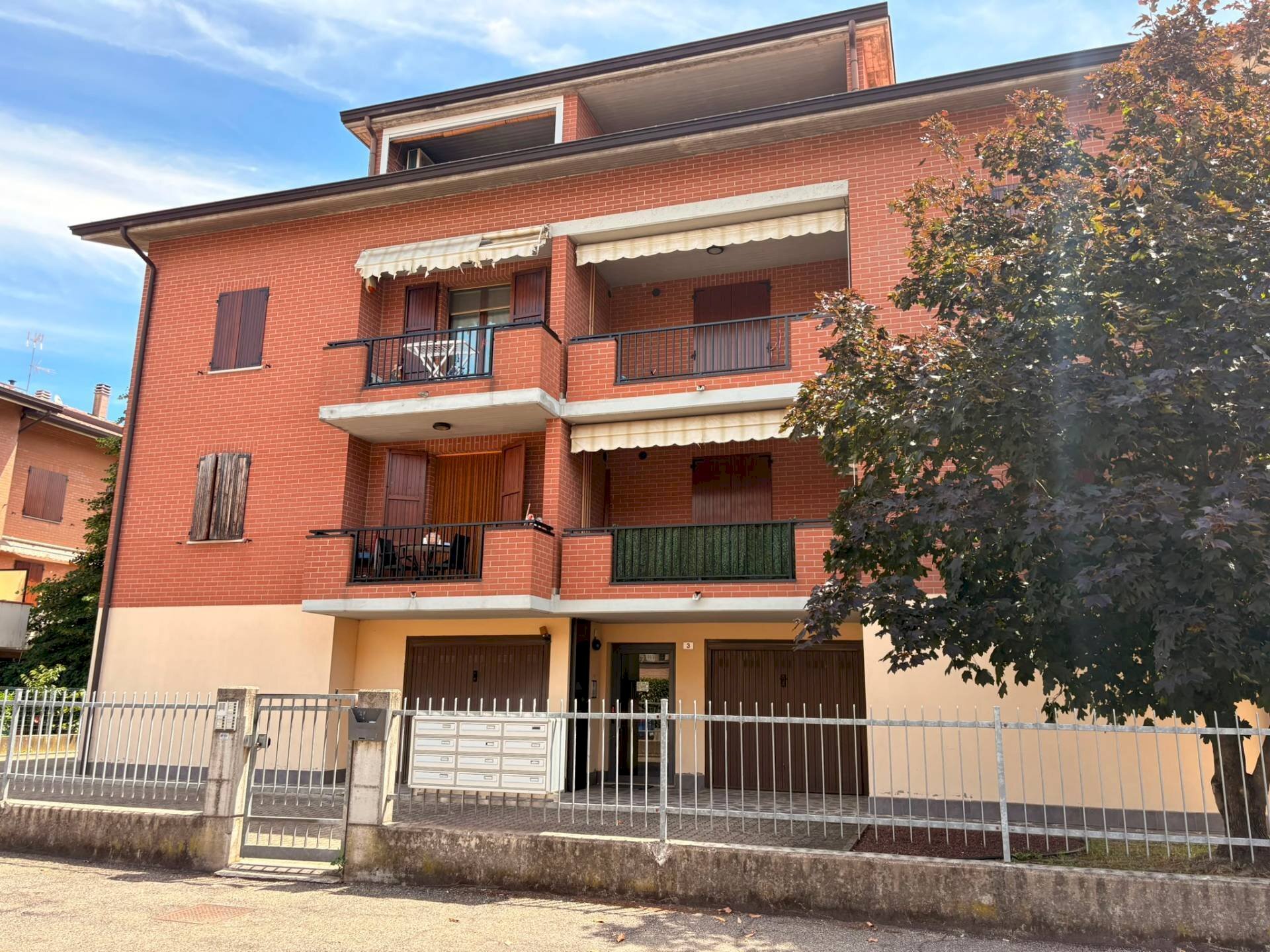 facciata fabbricato - Trilocale via  Mar Tirreno
 
3, Castelfranco Emilia - foto 1