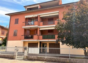 facciata fabbricato - Trilocale via  Mar Tirreno
 
3, Castelfranco Emilia - foto 1