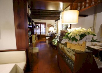 Hall / corridoio - Commercial Premises VIA DE RUBEIS
10/12, Cividale del Friuli - photo 34