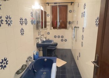 Bagno - Semi-detached house via Giuseppe Garibaldi
 
49, San Cipirello - photo 14