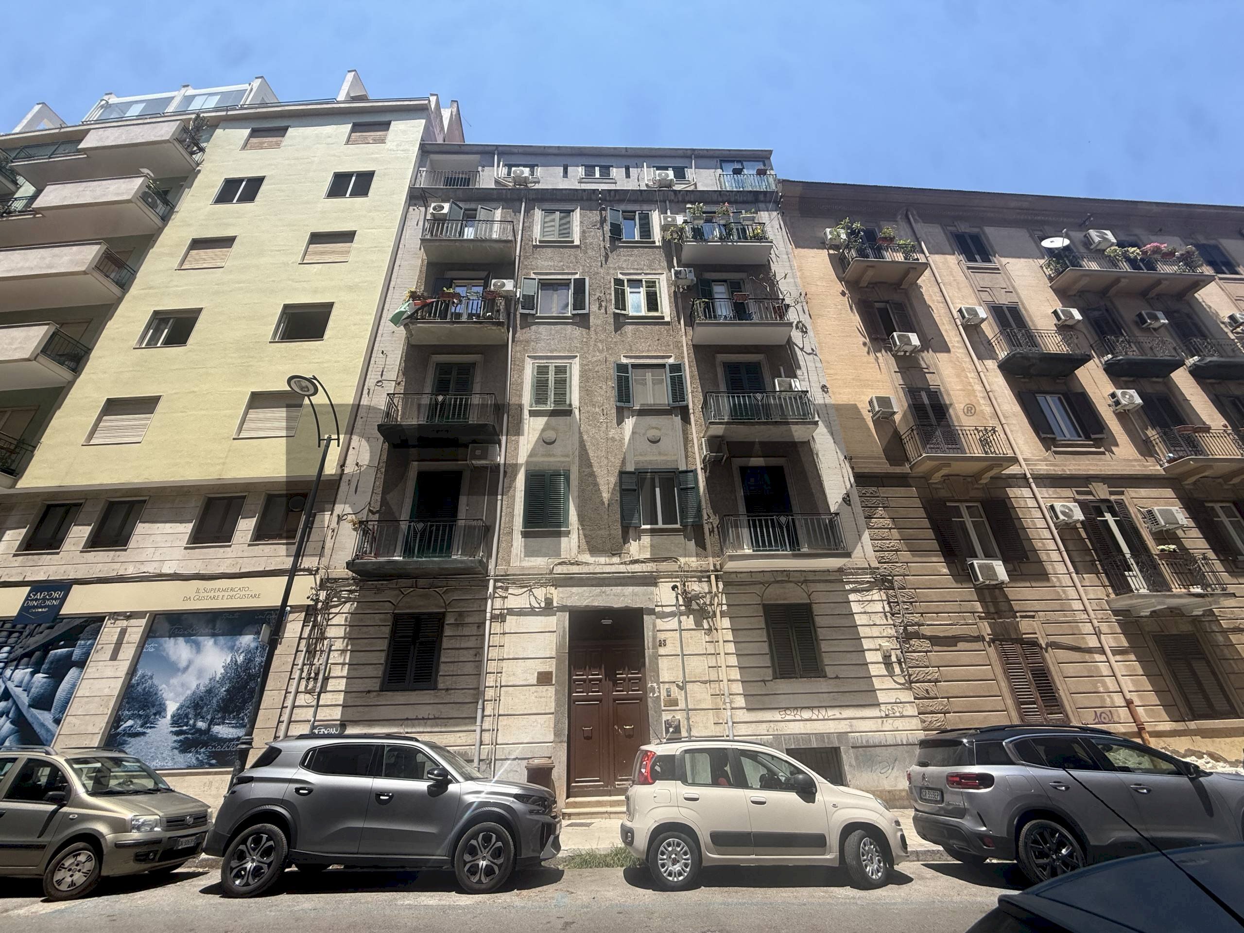 Edificio all\'aperto - Ufficio Via Giuseppe La Farina
 
23, Palermo - foto 1
