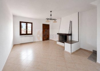 Foto 2 - Villa a Schiera Via Del Lentischio
 
19e, Porto Torres - foto 2