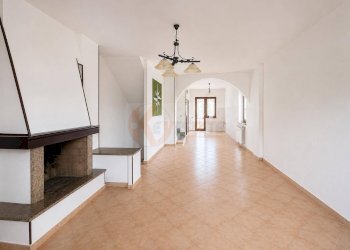 Foto 3 - Villa a Schiera Via Del Lentischio
 
19e, Porto Torres - foto 3
