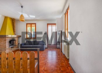 Soggiorno - Casa indipendente IX luglio
 
63, Varano de' Melegari - foto 6