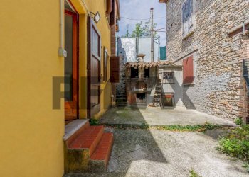 Edificio all\'aperto - Casa indipendente IX luglio
 
63, Varano de' Melegari - foto 16