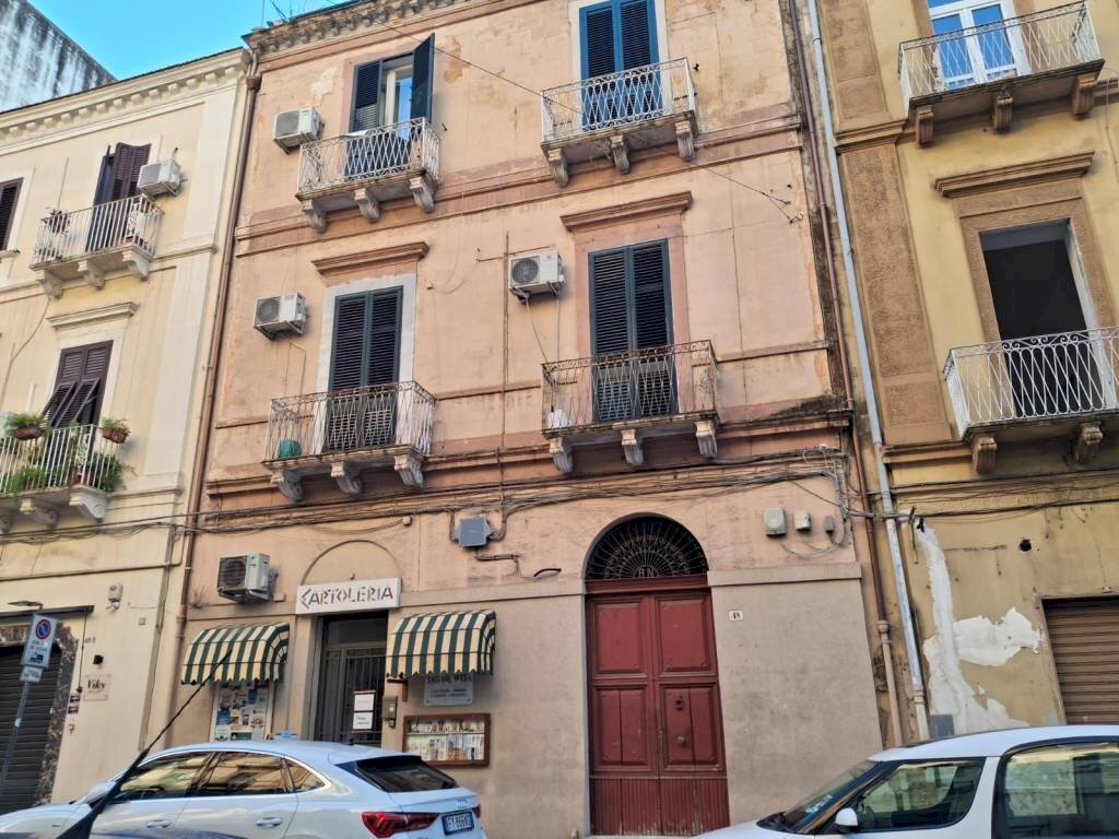 Facciata - One-room apartment via Felice Cavallotti, 48, Taranto - photo 1