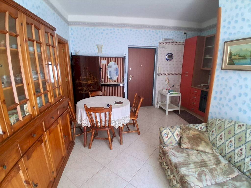 Salone - Appartamento via Vaccarella, 1, Taranto - foto 1