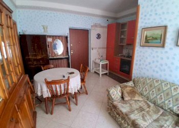 Salone - Appartamento via Vaccarella, 1, Taranto - foto 2