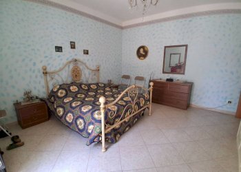 Camera da letto - Appartamento via Vaccarella, 1, Taranto - foto 7