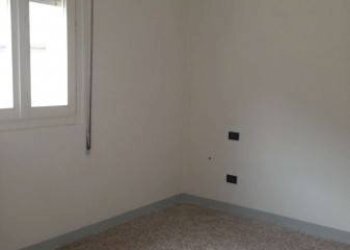 Camera da letto - Two-room apartment via Nazionale, Caino - photo 4
