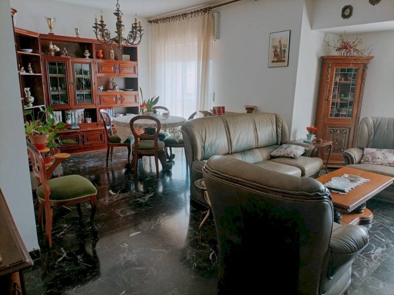 Salone - Quadrilocale via Giovanni Amendola, 9, Acqui Terme - foto 3