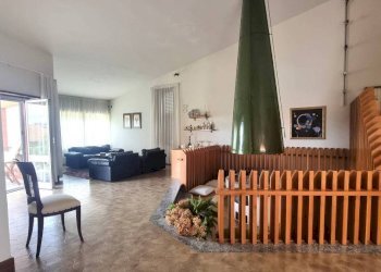 Salone - Villa vicolo Stretto, 9, Incisa Scapaccino - foto 3