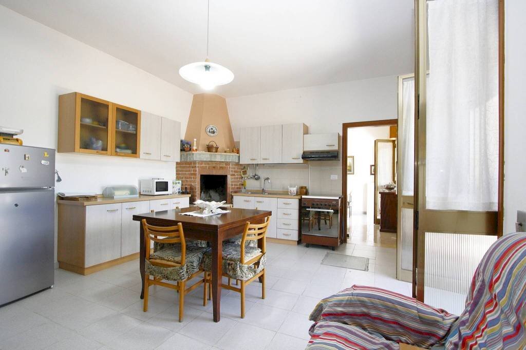 Cucina - Villa via Covile, Casarano - photo 1