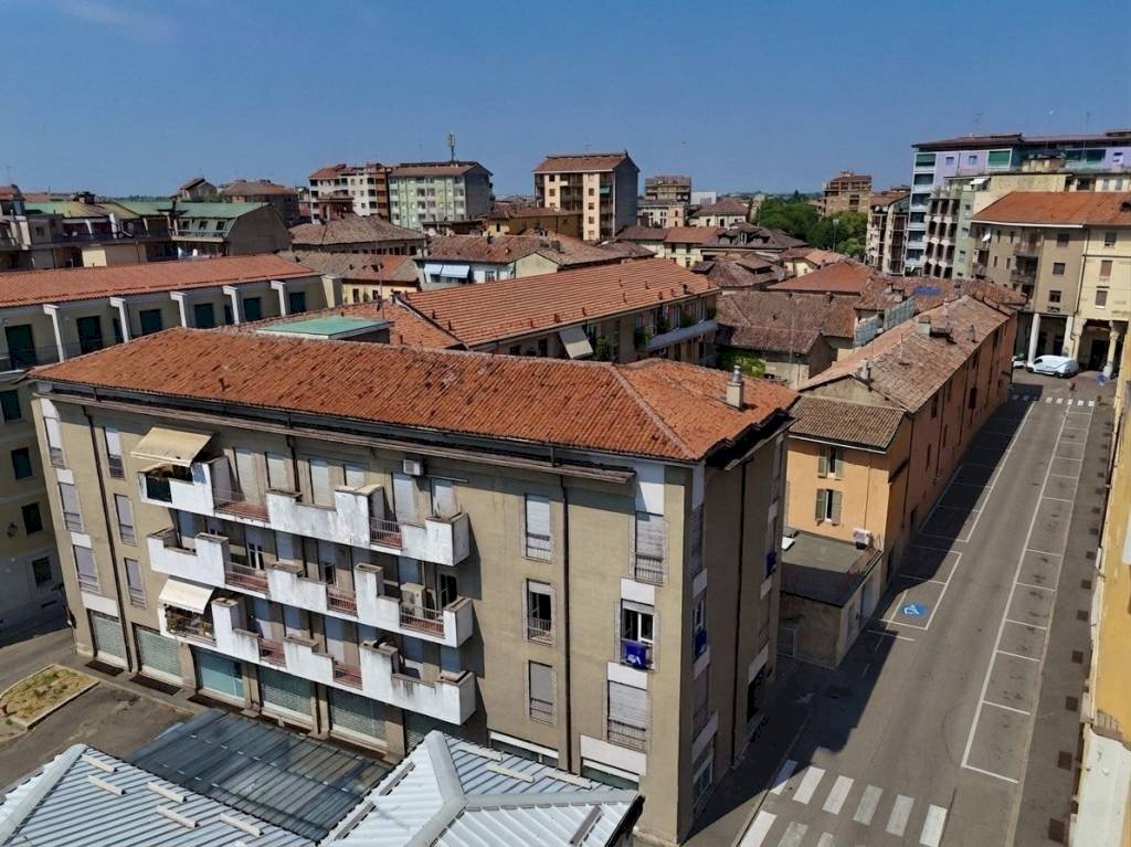 Vista - Trilocale via Ammiraglio Carlo Mirabello, Tortona - foto 1