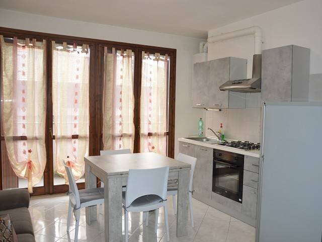 Cucina - Bilocale via 22 Marzo, 35, Gallarate - foto 1