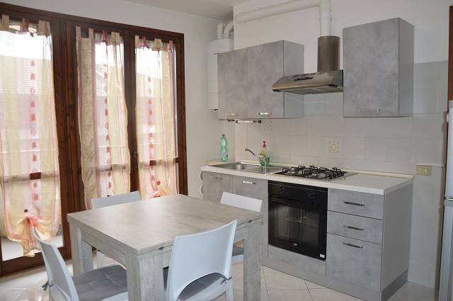 Cucina - Bilocale via 22 Marzo, 35, Gallarate - foto 2