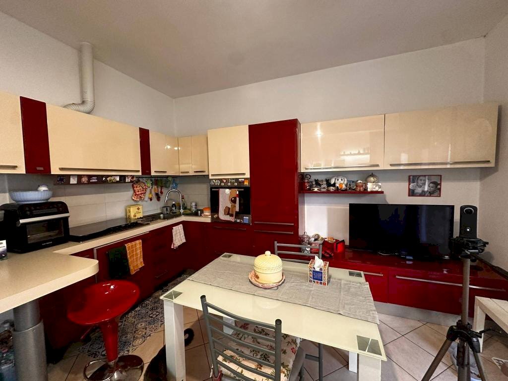 Cucina - Three-room apartment via Gerolamo Cardano, 5, Gallarate - photo 1