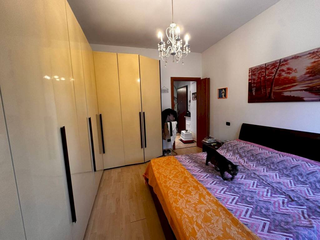 Camera da letto - Three-room apartment via Gerolamo Cardano, 5, Gallarate - photo 2