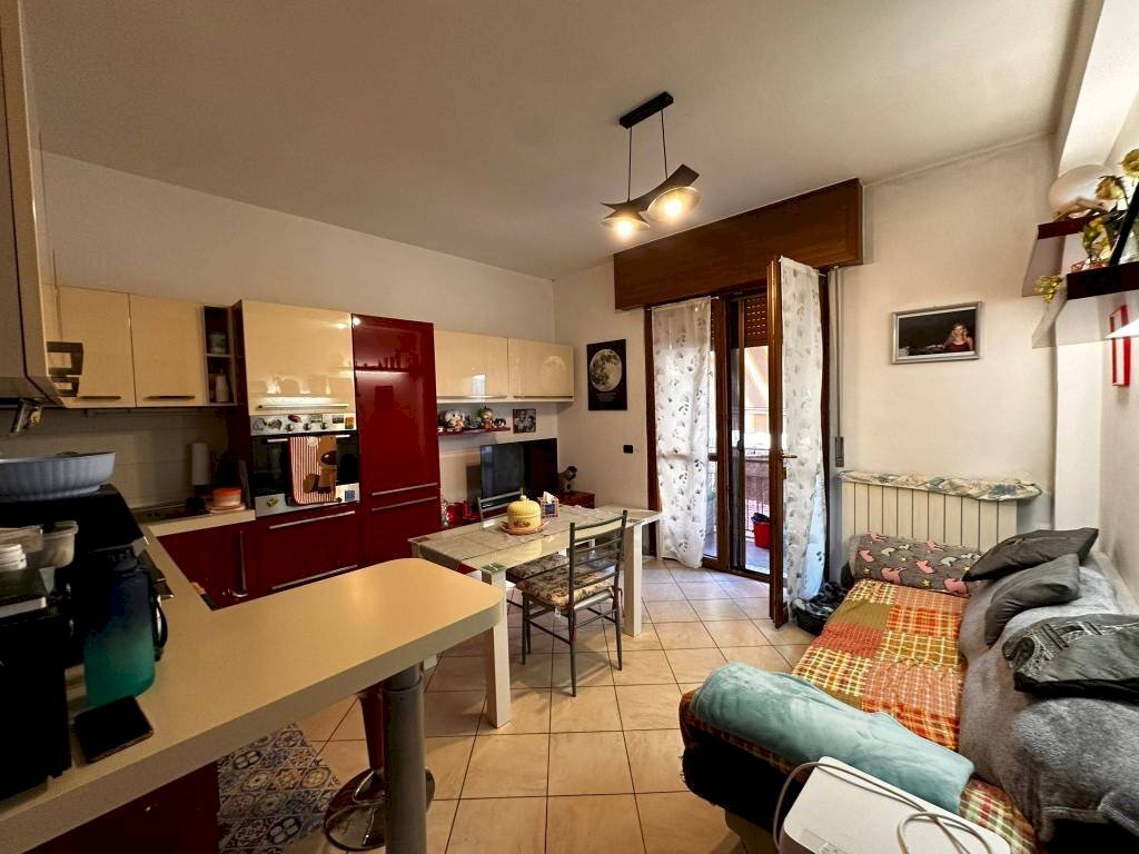Salone - Three-room apartment via Gerolamo Cardano, 5, Gallarate - photo 3