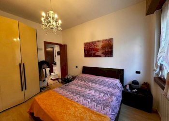 Camera da letto - Three-room apartment via Gerolamo Cardano, 5, Gallarate - photo 15
