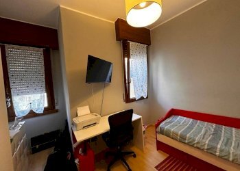 Camera da letto - Three-room apartment via Gerolamo Cardano, 5, Gallarate - photo 24