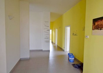 Ingresso - Shop via Alba, 46, Mondovì - photo 6