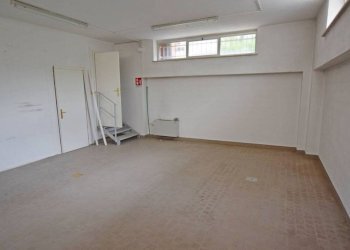 Terrazzo - Shop via Alba, 46, Mondovì - photo 9