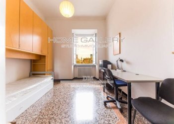 Camera da letto - Appartamento via Giacomo Giovanetti, Genova (zona Sampierdarena) - foto 14