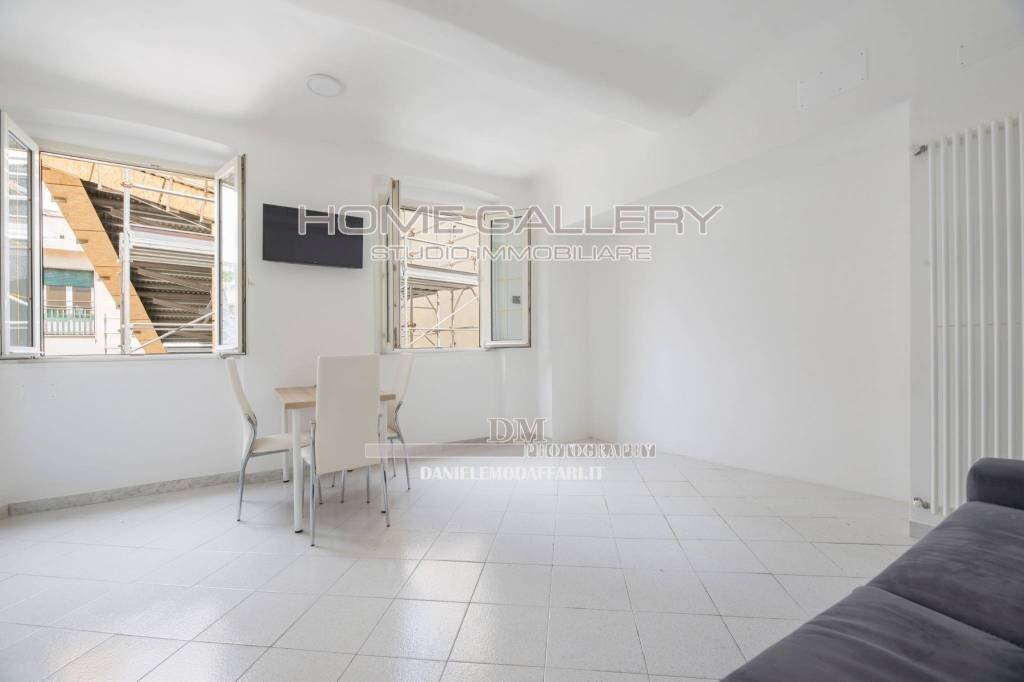 Soggiorno - Two-room apartment via Balbi, Genova - photo 2