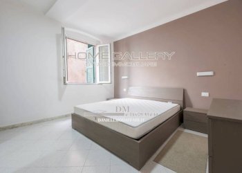 Camera da letto - Two-room apartment via delle Fontane, Genova (neighborhood Centro Storico) - photo 10