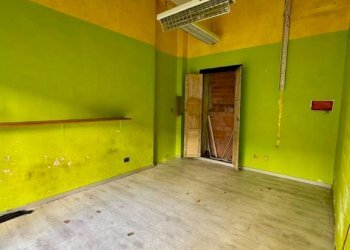 Stanza non arredata - Negozio via Netro, 22, Torino (zona Campidoglio) - foto 5