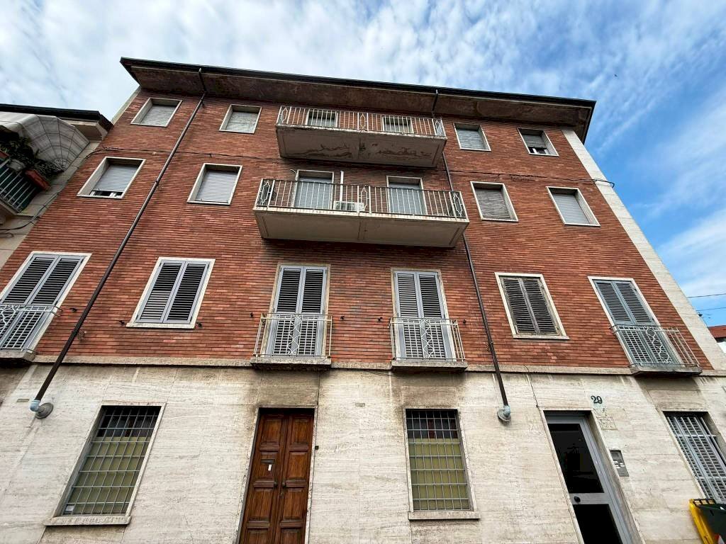 Facciata - Trilocale via Fossata, 29, Torino (zona Barriera Milano) - foto 1