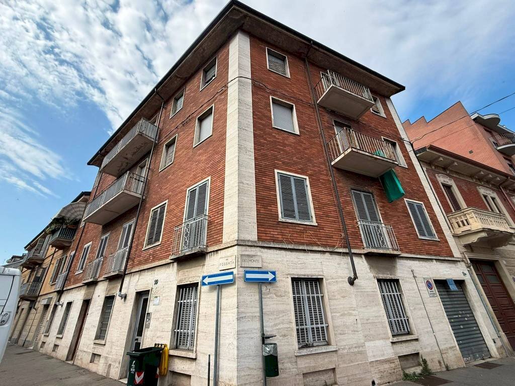 Facciata - Trilocale via Fossata, 29, Torino (zona Barriera Milano) - foto 2