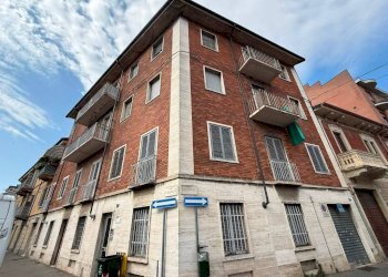 Facciata - Trilocale via Fossata, 29, Torino (zona Barriera Milano) - foto 2